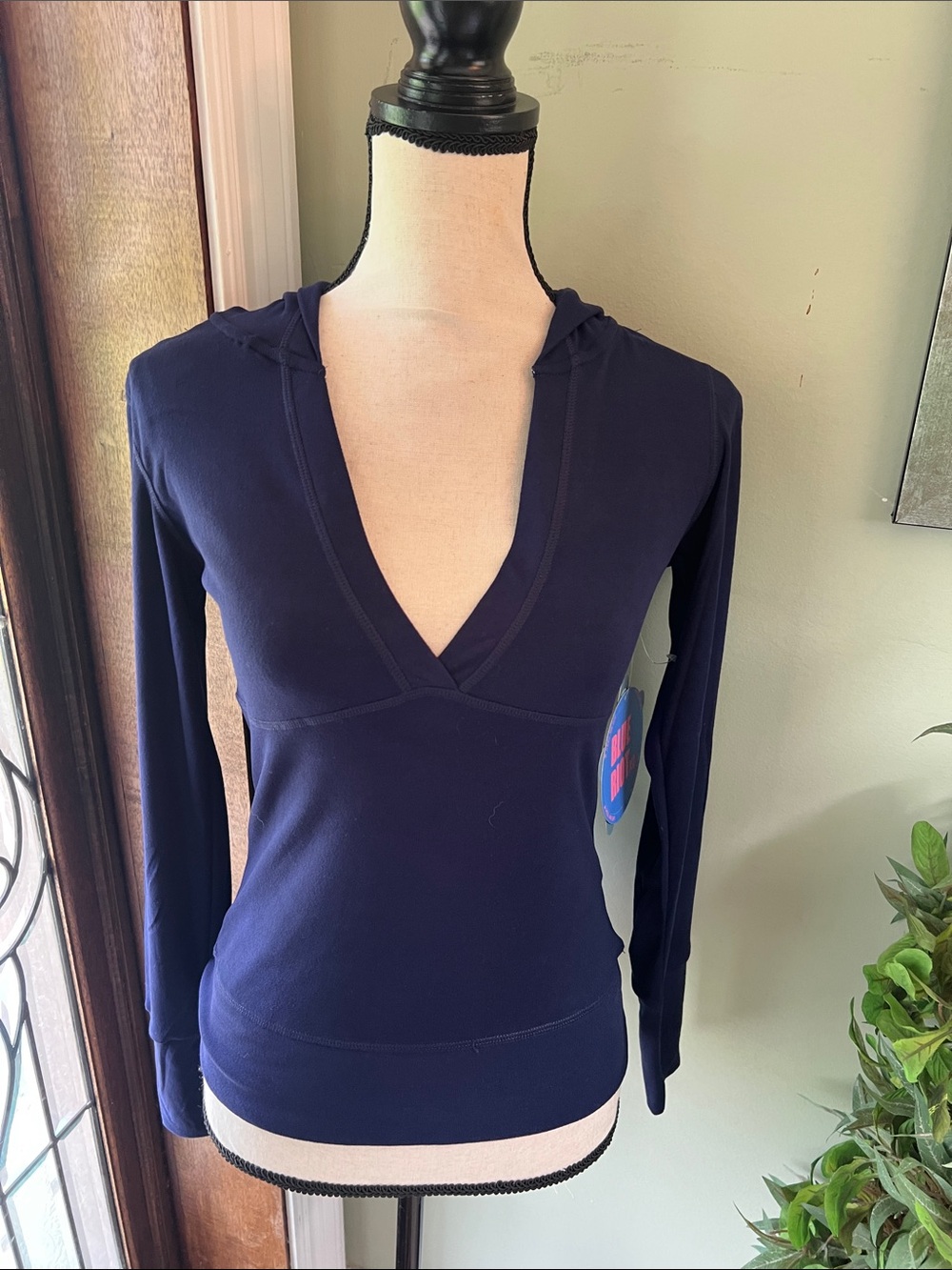 Women's Navy Deep V Hooded Long-Sleeve Sweatshirt